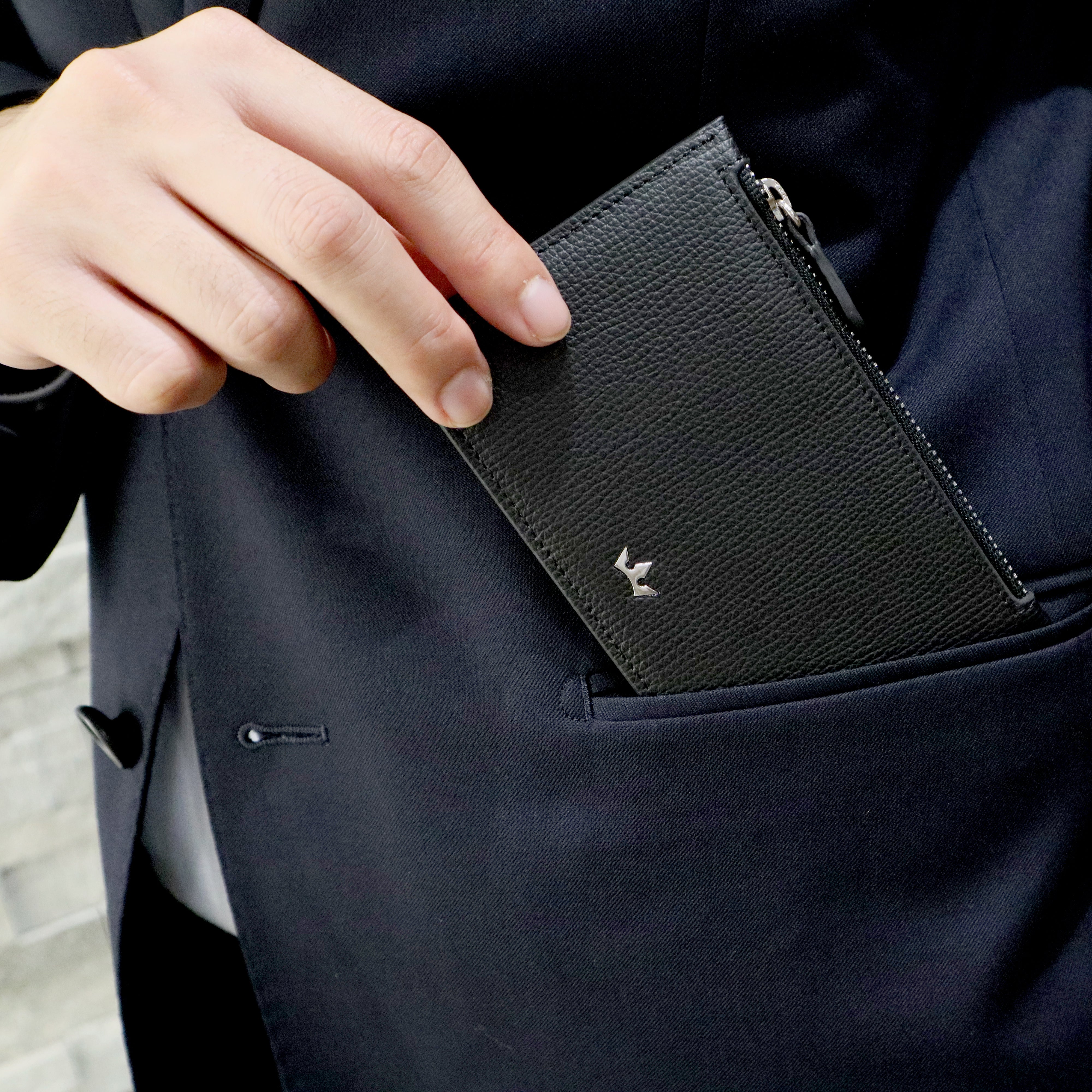 アワード ジップ カードホルダー(ブラック)