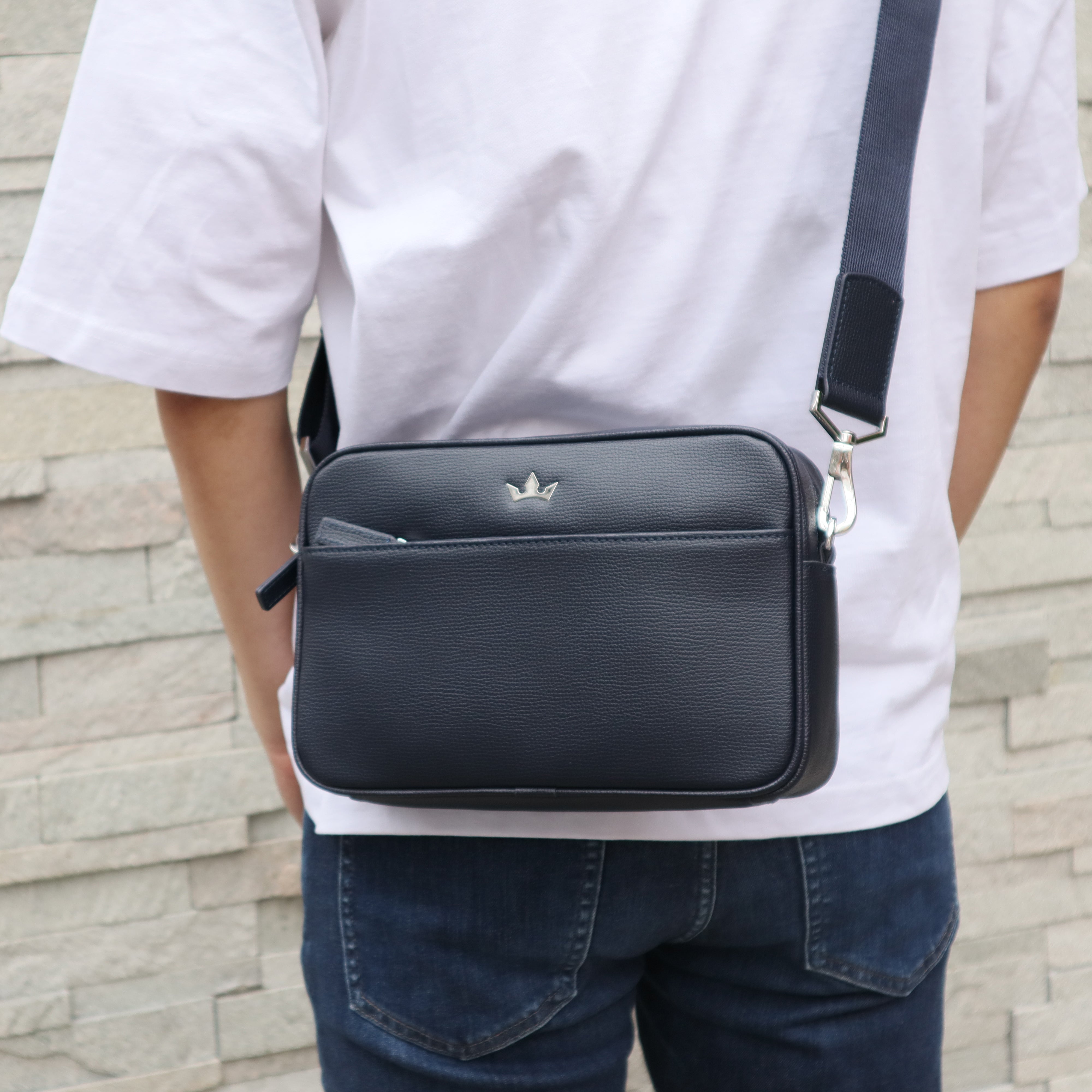 アワード 5-IN-1 メッセンジャーバッグ(ネイビーブルー)