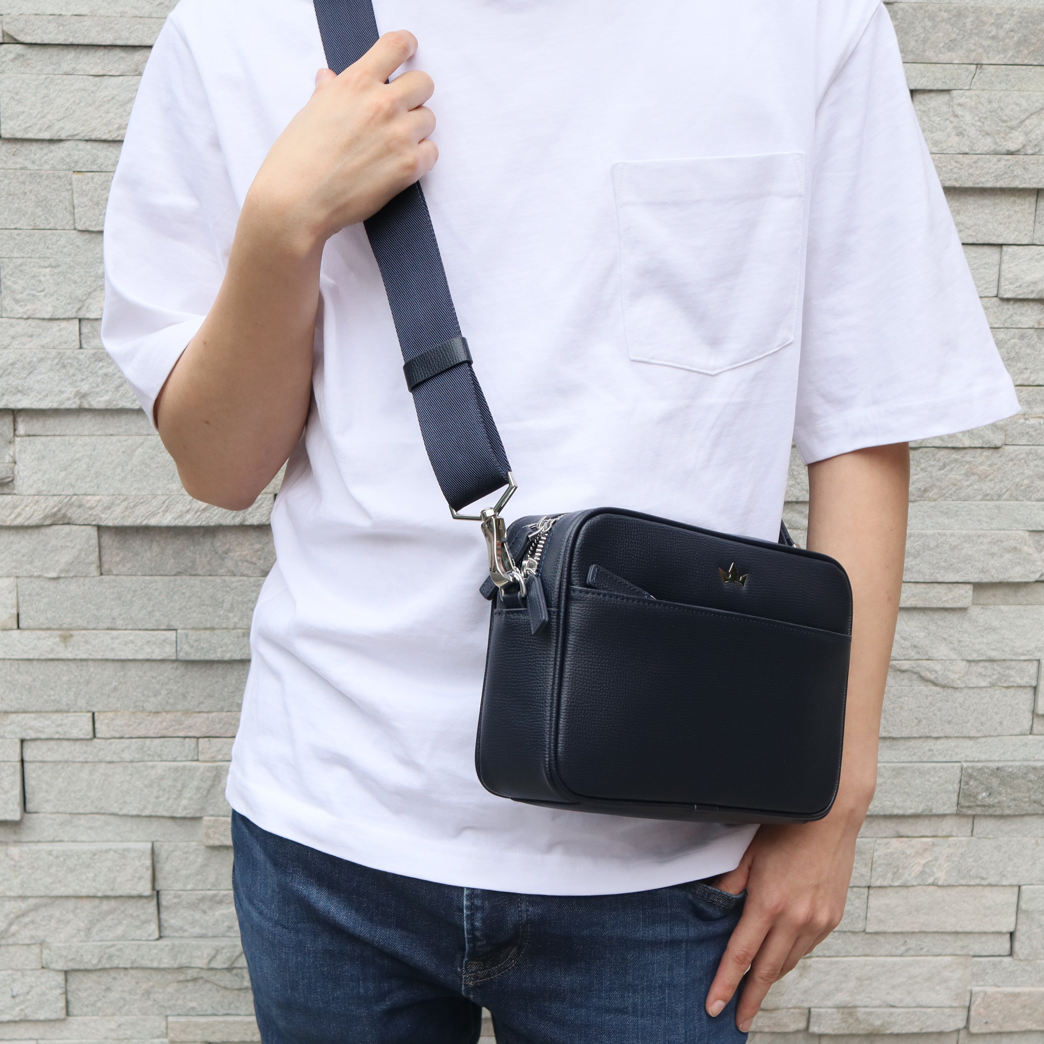 アワード 5-IN-1 メッセンジャーバッグ(ネイビーブルー)