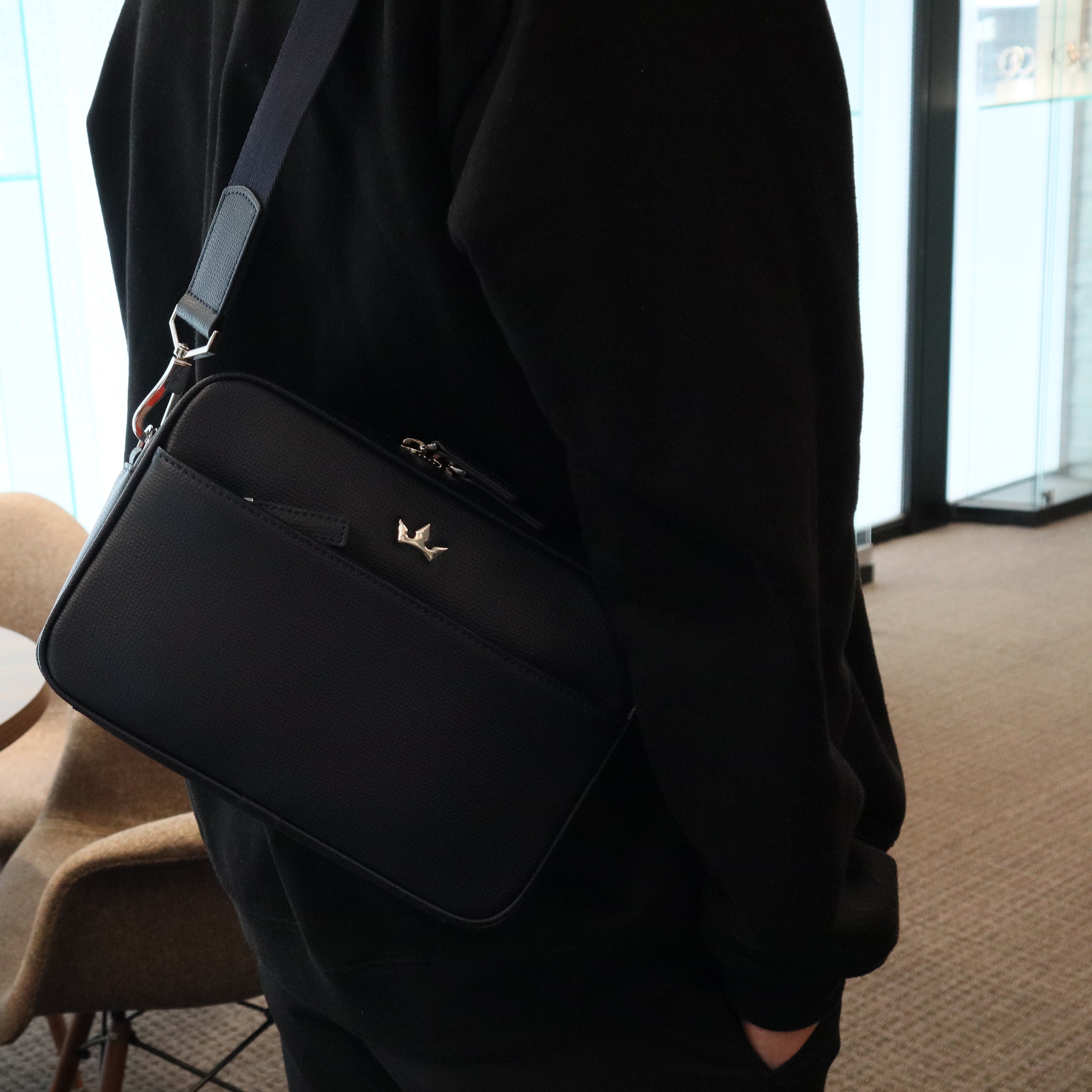 アワード 5-IN-1 メッセンジャーバッグ(ブラック)